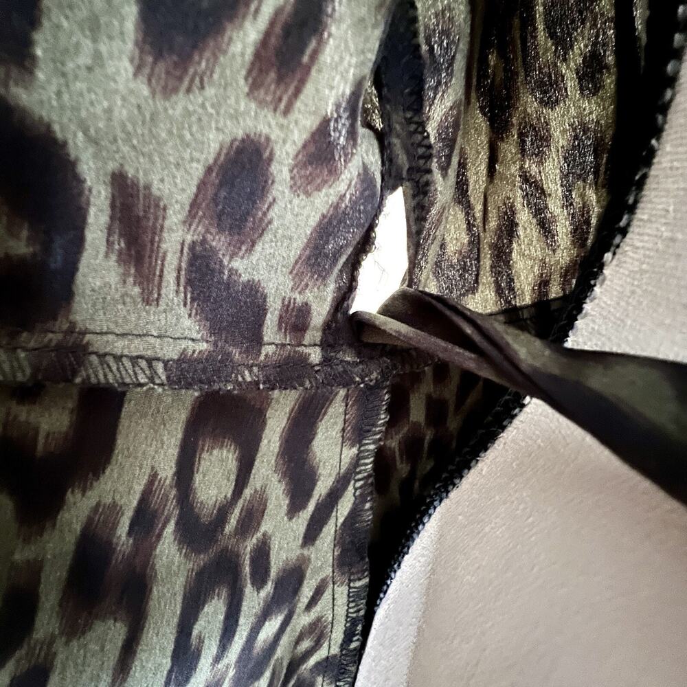THML Green & Black Leopard Print V-neck Wrap Dress Flutter Sleeves Size Small - Picture 6 of 10